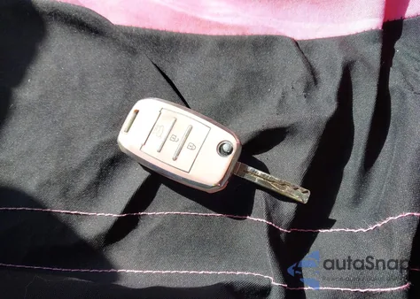 2015 Kia Optima Lx from USA, damaged, VIN 5XXGM4A72FG385204